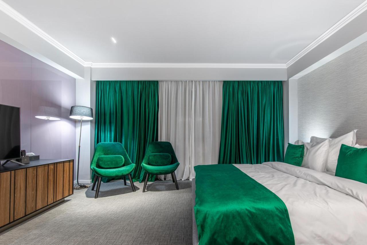 Hotel Kristal Focşani Buitenkant foto