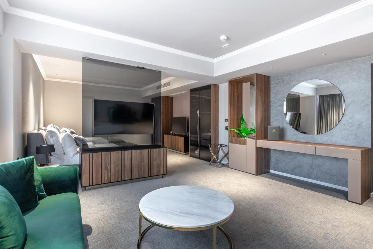 Hotel Kristal Focşani Buitenkant foto